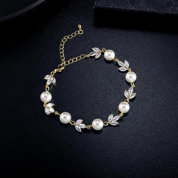 NWT Gold Pearl & Cubic Zirconia Wedding Bracelet - Picture 3 of 6